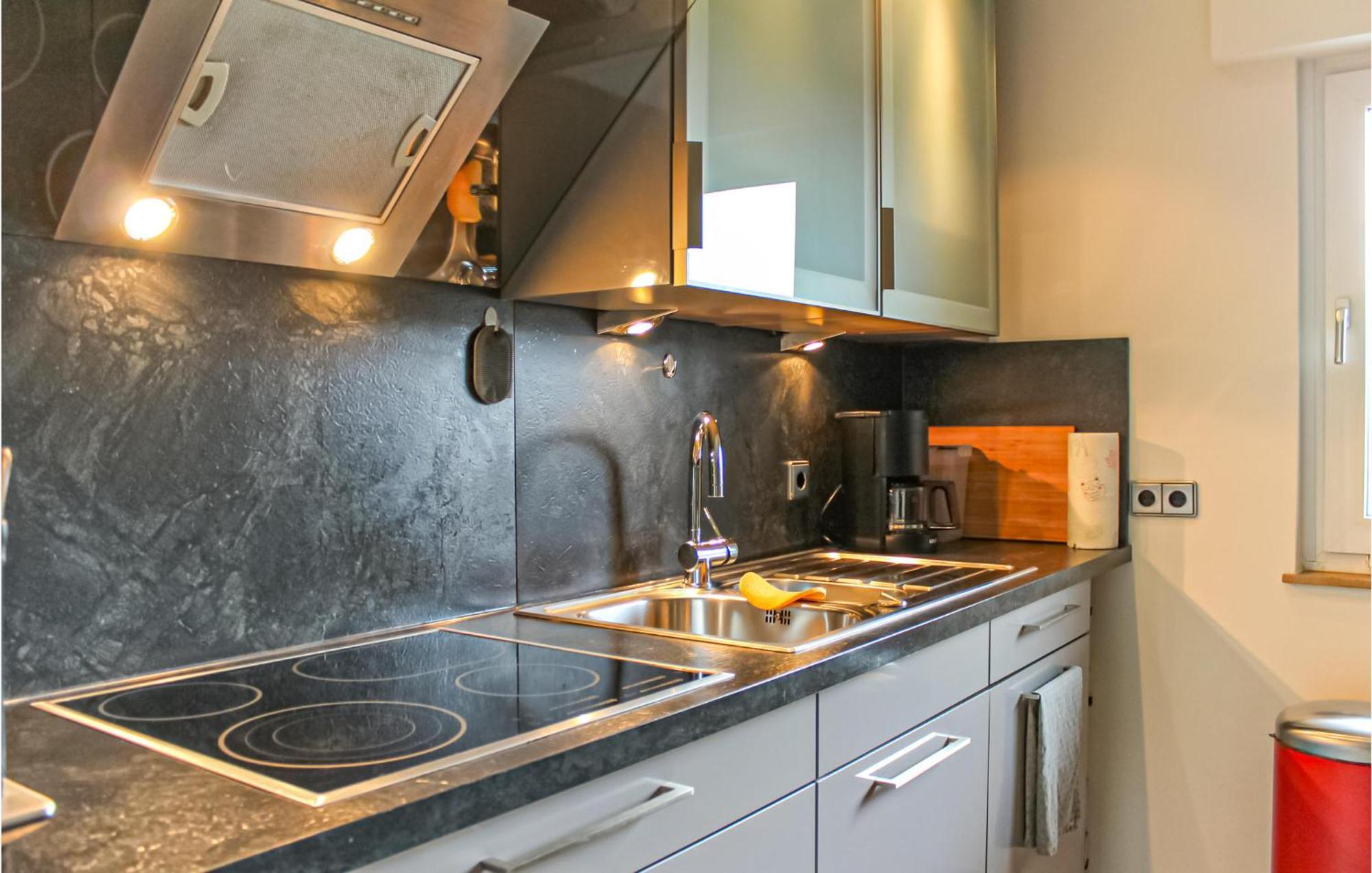 1 Bedroom Stunning Apartment In Detmold Eksteriør billede