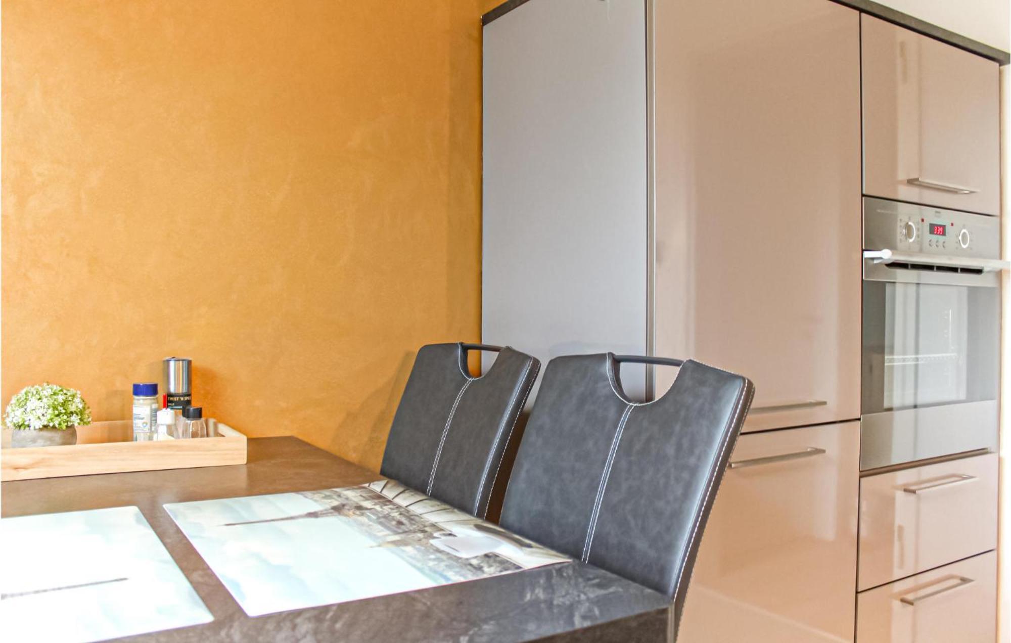 1 Bedroom Stunning Apartment In Detmold Eksteriør billede
